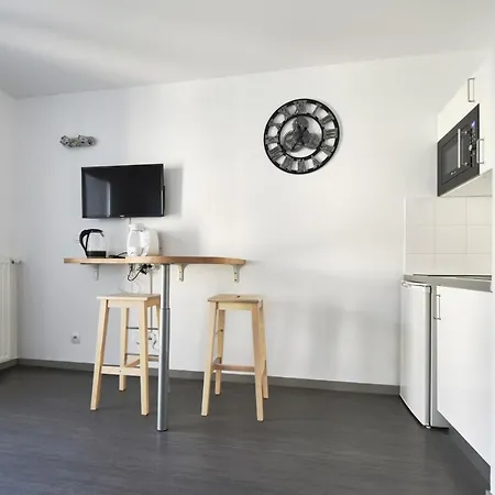 Beautiful Bright Studio And Design *